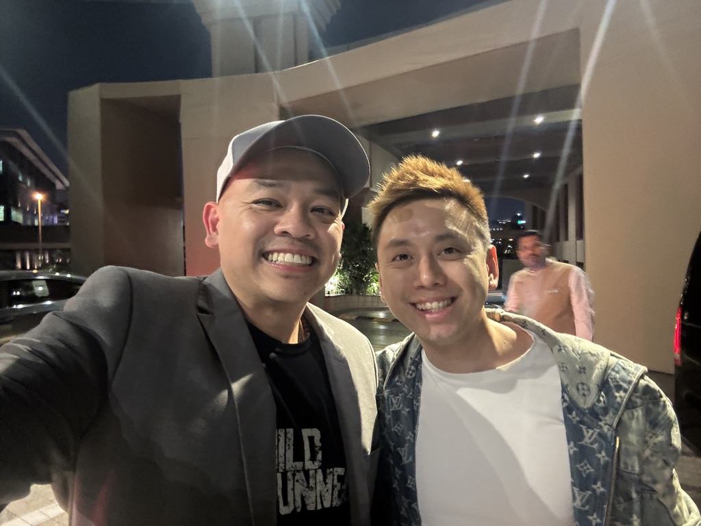 卢卡斯 Lucas 与 Peng Joon 合影
